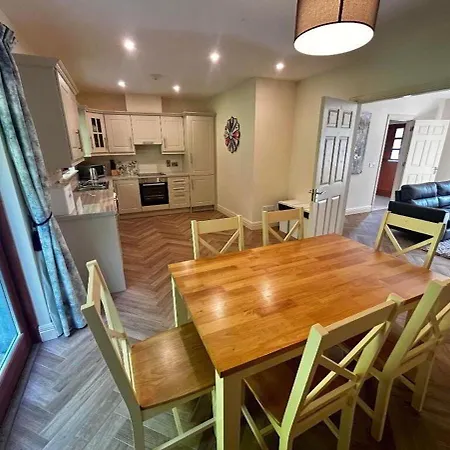 Kilronan 3 Bed House On Castle Grounds Holiday home Ballyfarnon