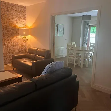 Kilronan 3 Bed House On Castle Grounds Ferienhaus *