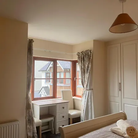 Kilronan 3 Bed House On Castle Grounds Holiday home *