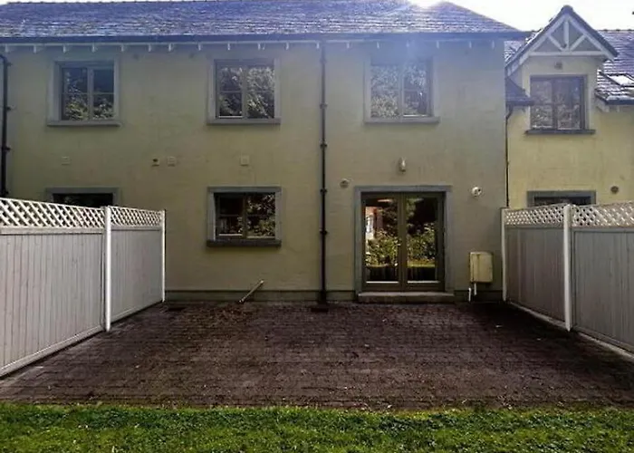 Kilronan 3 Bed House On Castle Grounds Holiday home *