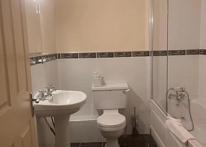 Kilronan 3 Bed House On Castle Grounds *